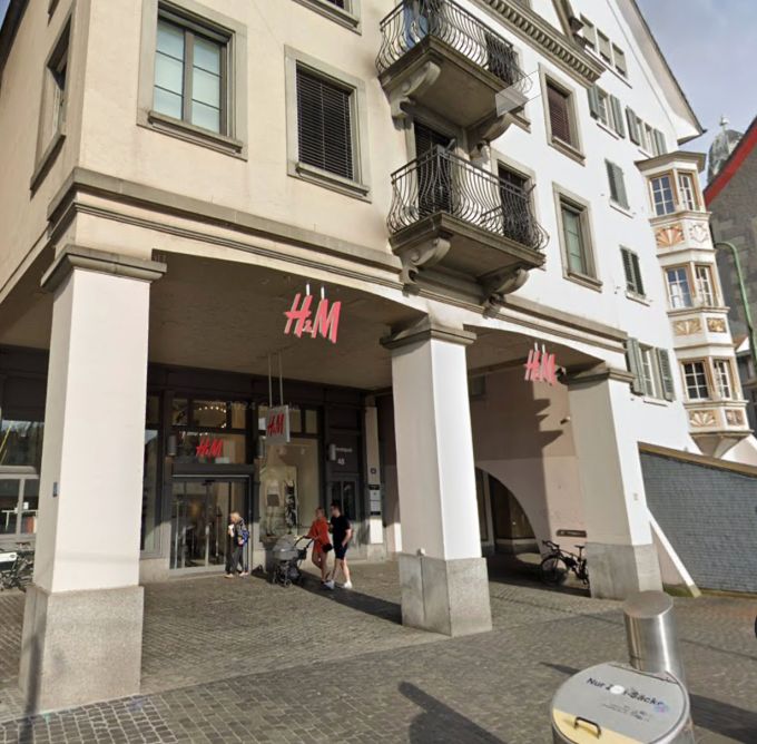 Die Filiale von McDonal's soll den bisherigen H&M am Limmatquai 48 in Zürich ersetzen. mcdonalds zürich