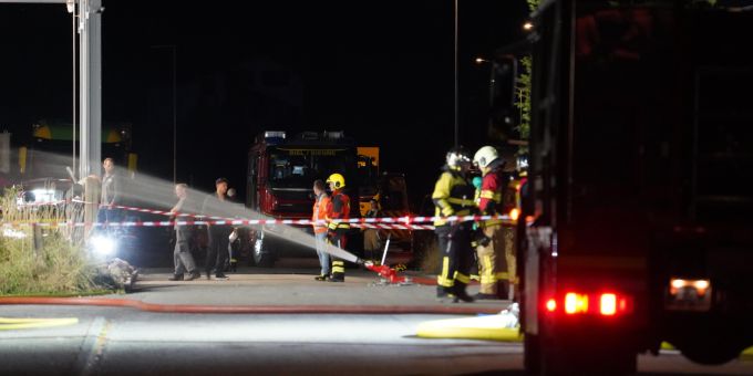 In Rüti bei Büren läuft ein Grosseinsatz der Feuerwehr. rüto bei büren