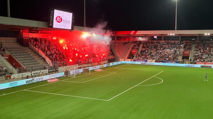 Trotz grossem Support aus der Heimat verliert der FC Aarau in Thun. FC Aarau