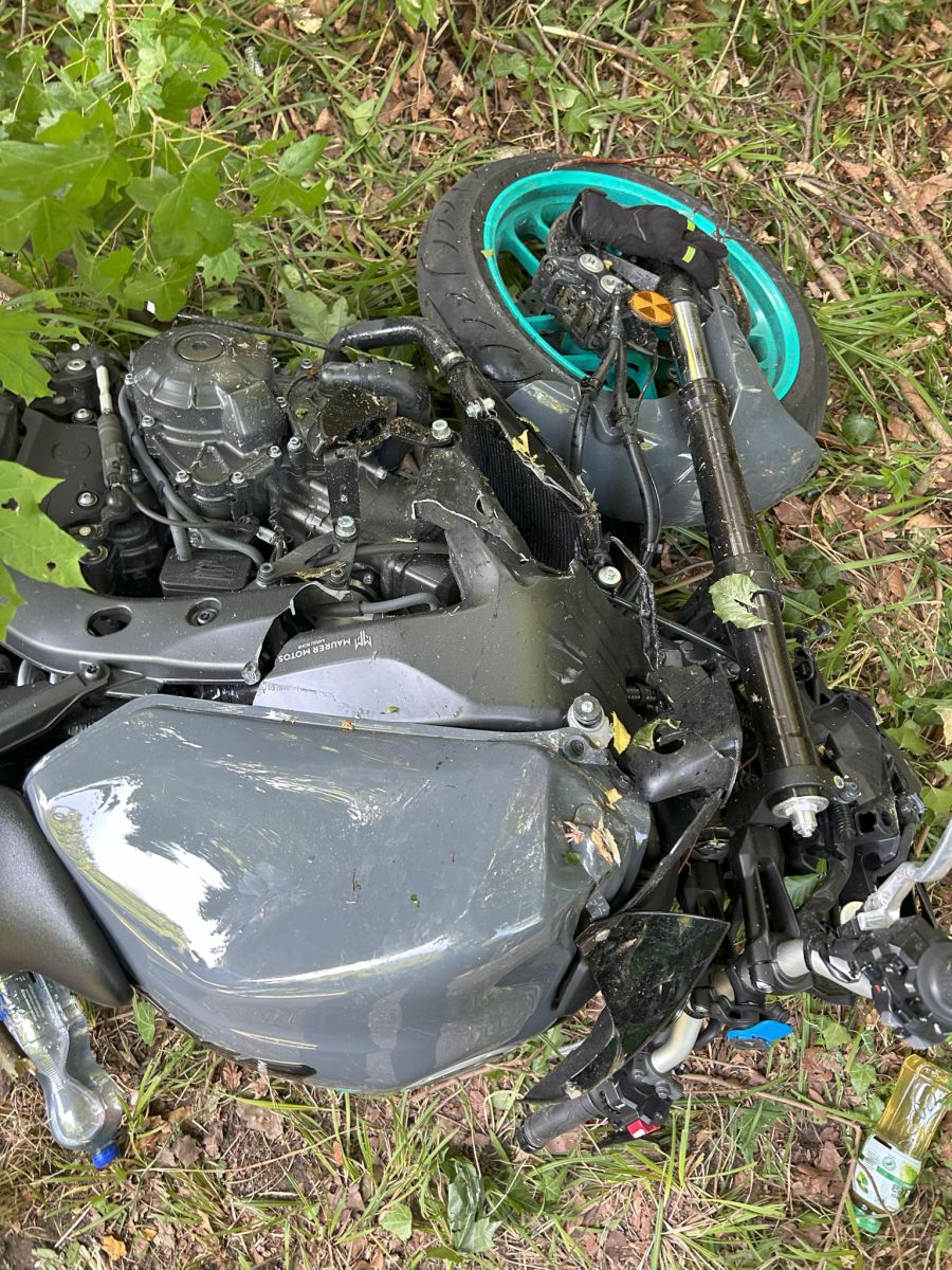 Der Motorradfahrer wurde ins Spital geflogen.