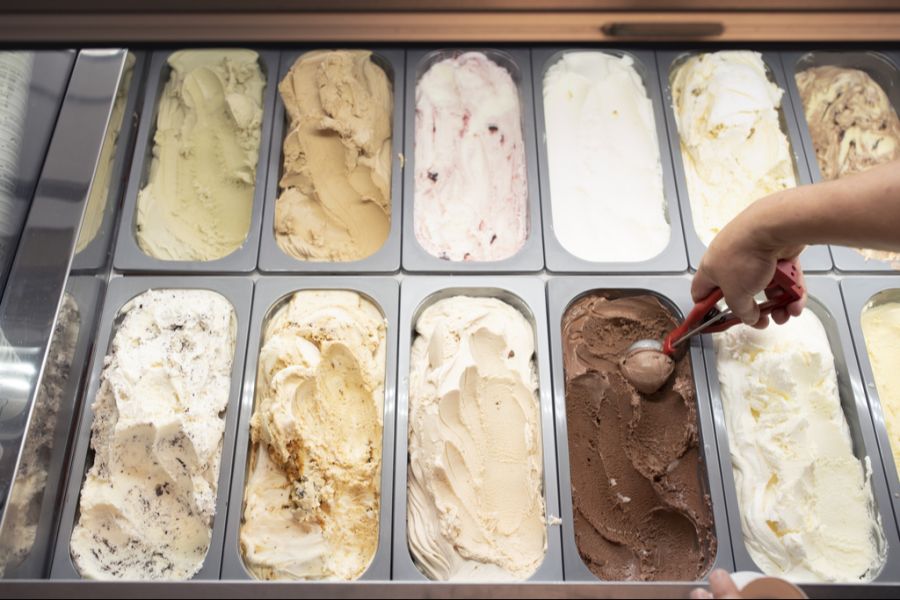 Der «K-Tipp» hat Vanille-Glace aus 20 Gelaterias in der Schweiz untersuchen lassen. (Symbolbild)