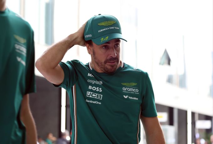 Fernando Alonso (Aston Martin) rechnet mit einer harten Saison. Fernando Alonso Aston Martin