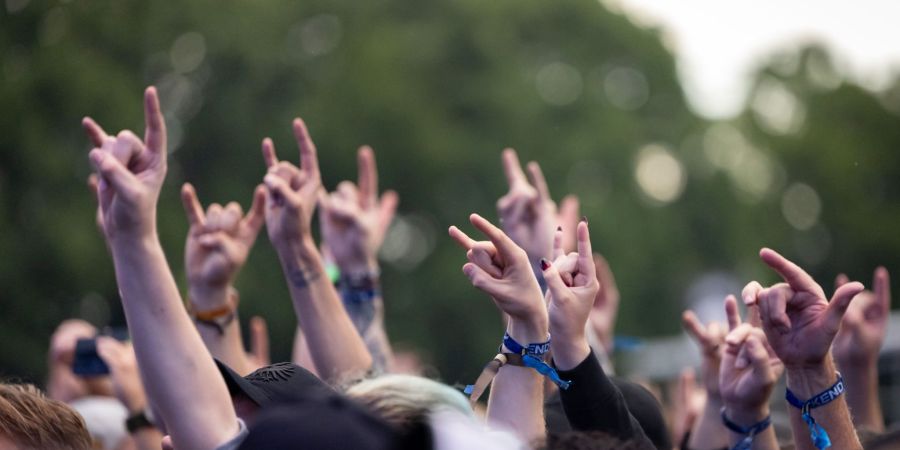 Die Rettungskräfte haben in diesem Jahr deutlich mehr Einsätze - eben weil deutlich mehr Menschen auf dem Festival sind.