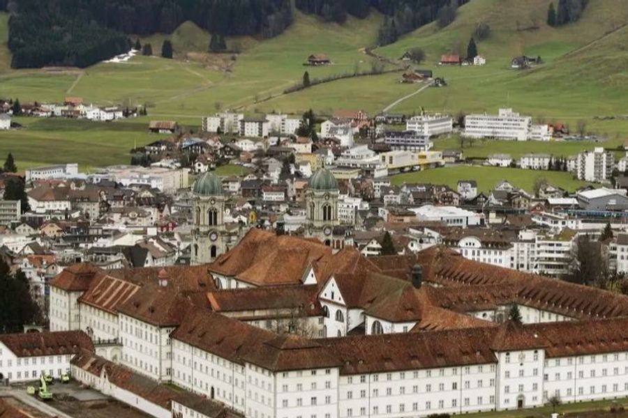 Sie leben in Einsiedeln SZ.
