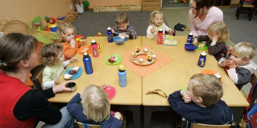 In Frankreich soll die «école maternelle» obligatorisch werden.