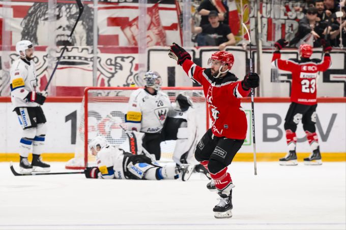 Im Halbfinal-Playoff der National League zwischen Lausanne und Fribourg-Gottéron steht es 1:1. National League Playoff