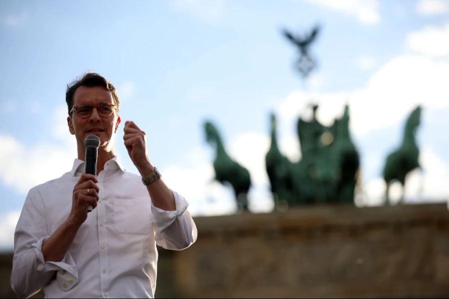 CDU-Ministerpräsident Hendrik Wüst ist überzeugt: Die Verantwortung liege bei der AfD, die er erneut als «Nazipartei» bezeichnet. (Archivbild)