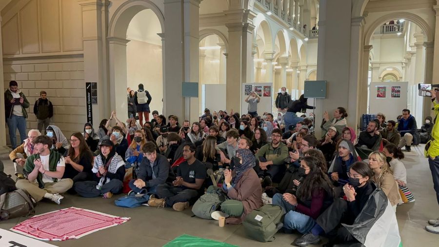 Studierende der ETH Zürich sorgen für einen Sitzstreik.