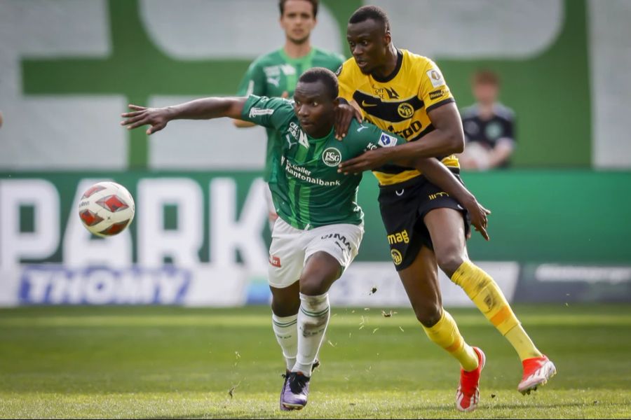 Cheikh Niasse (rechts) im Spiel gegen den FC St.Gallen.