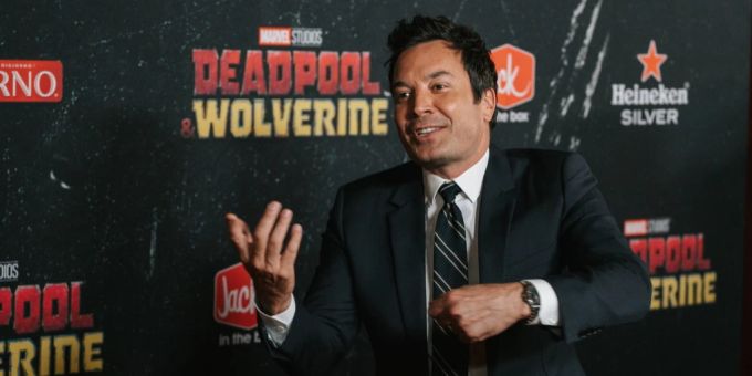 Talkshow-Host Jimmy Fallon überstand ein Abenteuer in Bayern. jimmy fallon bayern