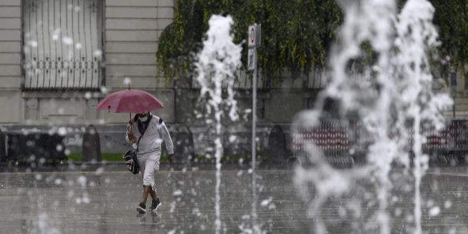 Am Wochenende braucht es einen Regenschirm. Wetter Bern Regenschirm