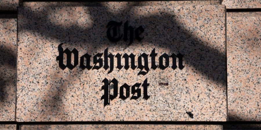 Blick auf die Fassade am Hauptsitz der «Washington Post». Am Mittwoch war bekannt geworden, dass das fast 150 Jahre alte Traditionsblatt wegen heftiger wirtschaftlicher Einbußen Spar...