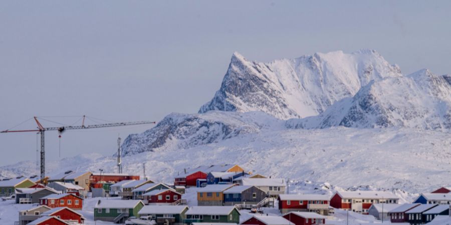 Übersicht über eine Gemeinde in Nuuk. Foto: Christinne Muschi/The Canadian Press/AP/dpa