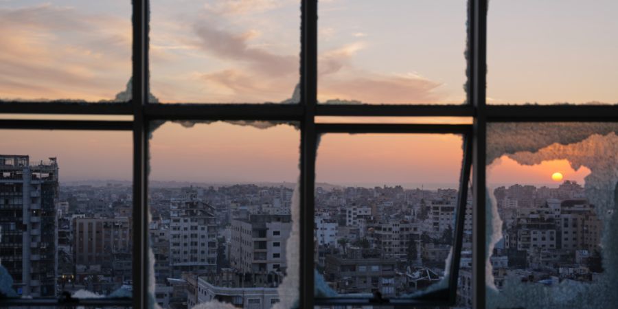 Kriegszerstörte Gebäude in Gaza-Stadt. Foto: Abdel Kareem Hana/AP/dpa