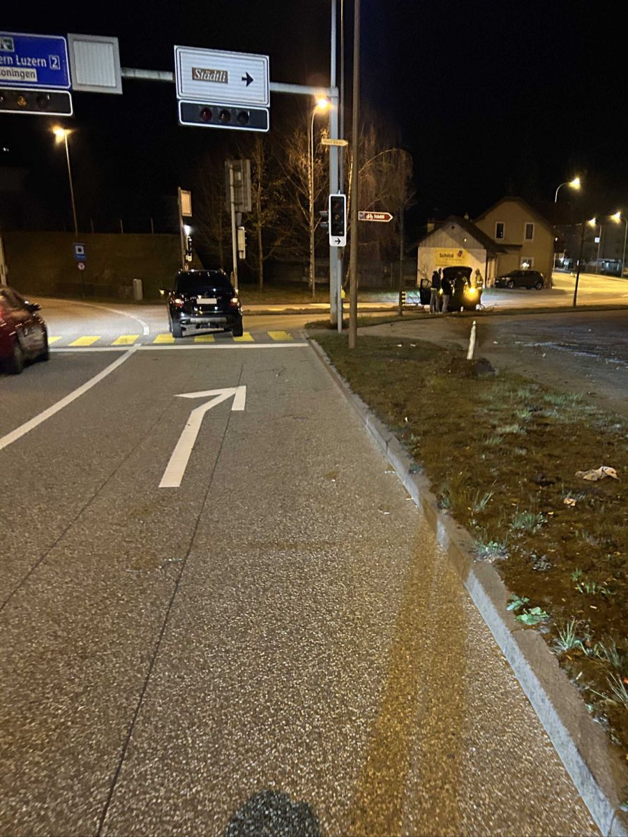 Die Autofahrerin war am Steuer eingenickt und wurde zur Anzeige gebracht.