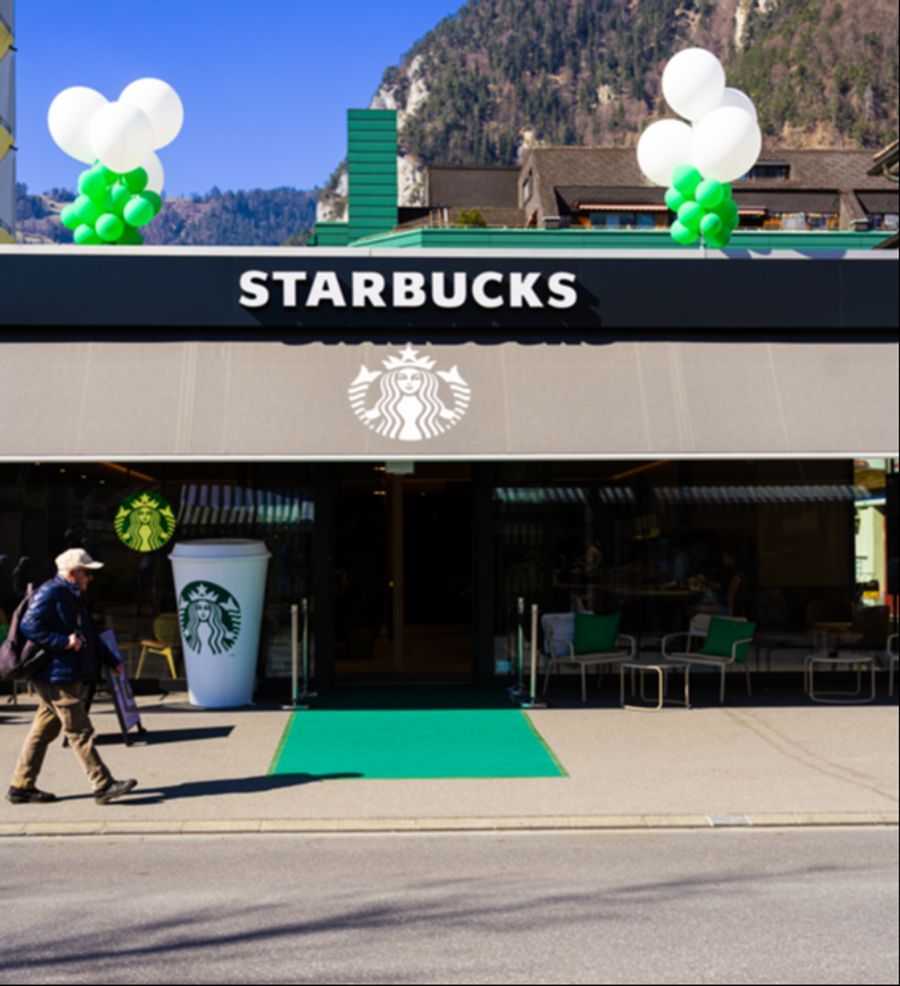 Der neue Starbucks-Standort an der Bahnhofstrasse in Interlaken.