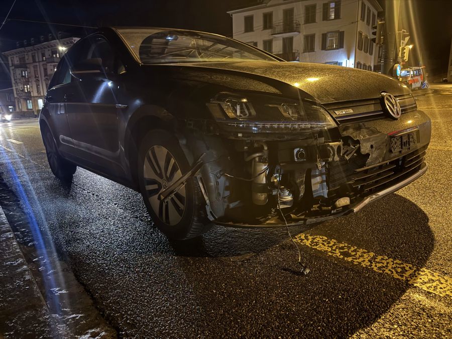 An den Autos entstand Sachschaden.