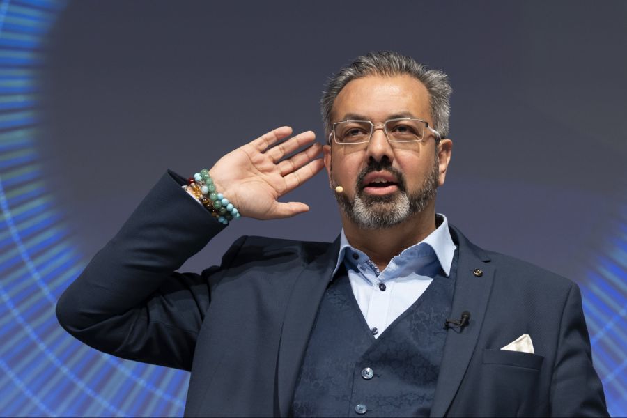 Nationalrat Nik Gugger will mehr Schutz und fordert «Nulltoleranz». Vom National- und Ständerat bekommt er dafür Zuspruch.