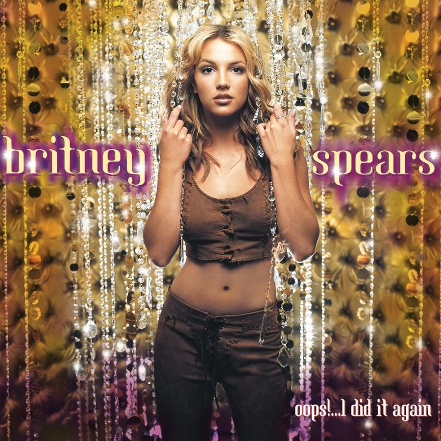 «Oops! … I Did It Again» (2000) Das zweite Studioalbum machte sie endgültig zur Pop-Ikone. Der Titeltrack wurde auch hierzulande rauf und runter gespielt.