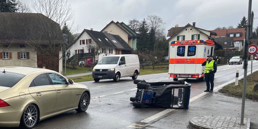 Der Lenker des Seniorenmobils erlitt Kopfverletzungen.