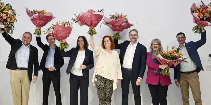 Der Winterthurer Stadtrat ist wieder komplett - aber noch ohne Präsident. Stefan Fritschi (FDP), Nicolas Galladé (SP), Martina Blum (Grüne), Christa Meier (SP), Kaspar Bopp (SP) sowi...