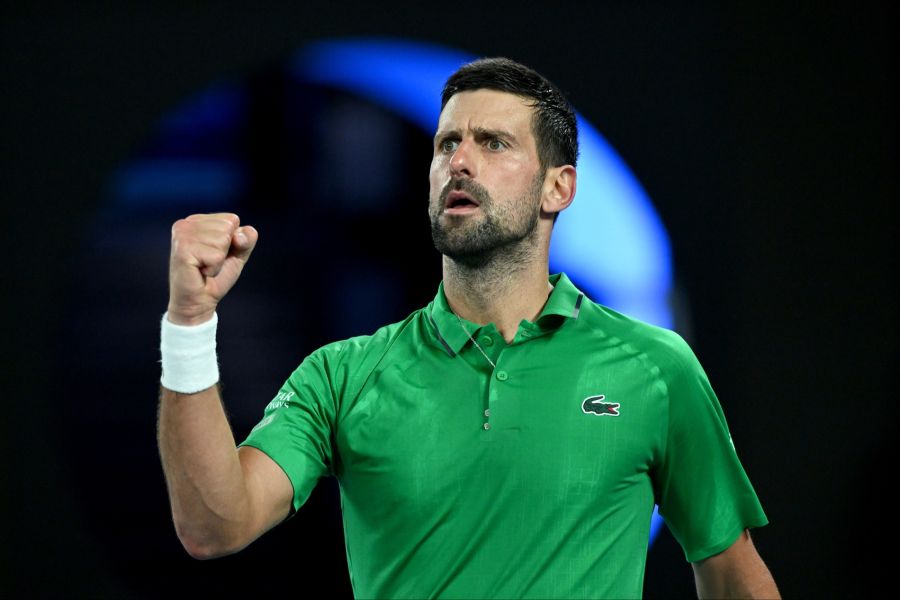 Novak Djokovic zeigt im ersten Satz des Australian-Open-Finals 2026 seine ganze Klasse.