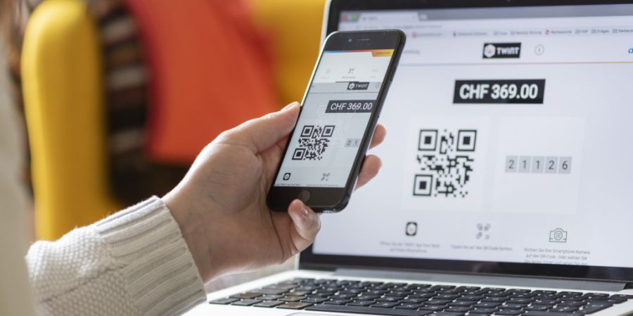 Zwei von drei Schweizerinnen und Schweizern benutzen die Bezahl-App. (Archivbild)