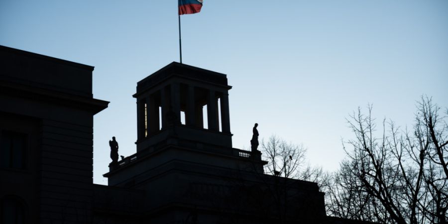 ARCHIV - Die Botschaft der Russischen Föderation in Berlin. Foto: Christoph Soeder/dpa