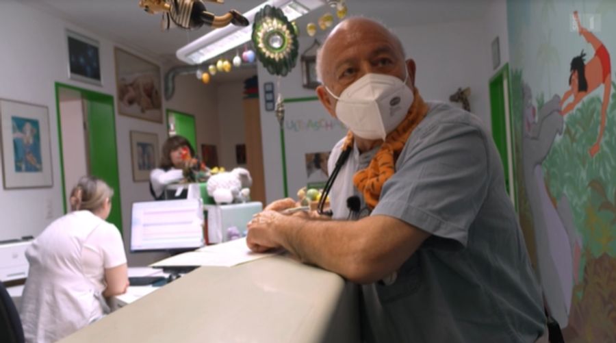 Weil er keine Nachfolge findet, arbeitet Mohamed Nazir Shalati auch mit 77 noch immer als Kinderarzt.