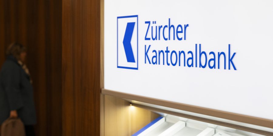 Die Zürcher Kantonalbank (ZKB) hat 2025 deutlich mehr Gewinn gemacht. Auch die Ausschüttung an den Kanton und die Gemeinden steigt erneut klar. (Archivbild)
