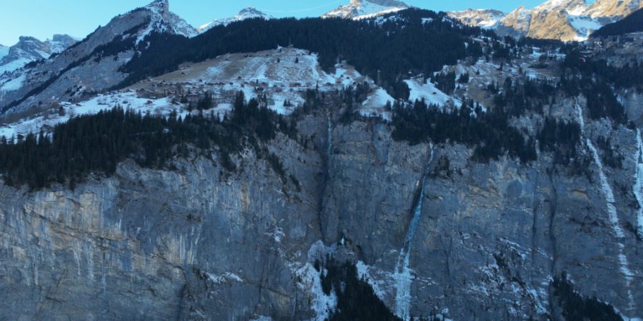 Der Basejumper kam bei der Nepalbrücke in Gimmelwald ums Leben. (Quelle: Kapo Bern)