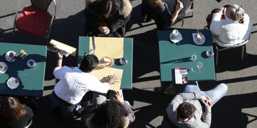 In der Gastronomie suchen viele Betriebe nach Mitarbeitenden. (Symbolbild)