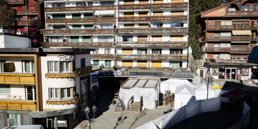 Nach dem verheerenden Brand in einer Bar in Crans Montana stellen sich viele Betreiber nun Fragen zum Brandschutz in den eigenen Lokalen.