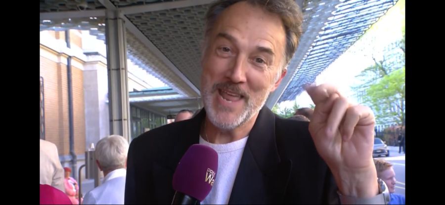 Carlos Leal brachte das Thema als erster in die Show. Wer in Zürich ihn als Nachbar haben will, solle sich melden.