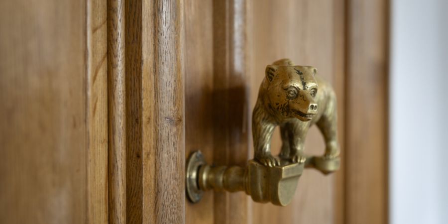 Der bernische Grosse Rat hat seine Session für eine Gedenkminute unterbrochen. (Archivbild)