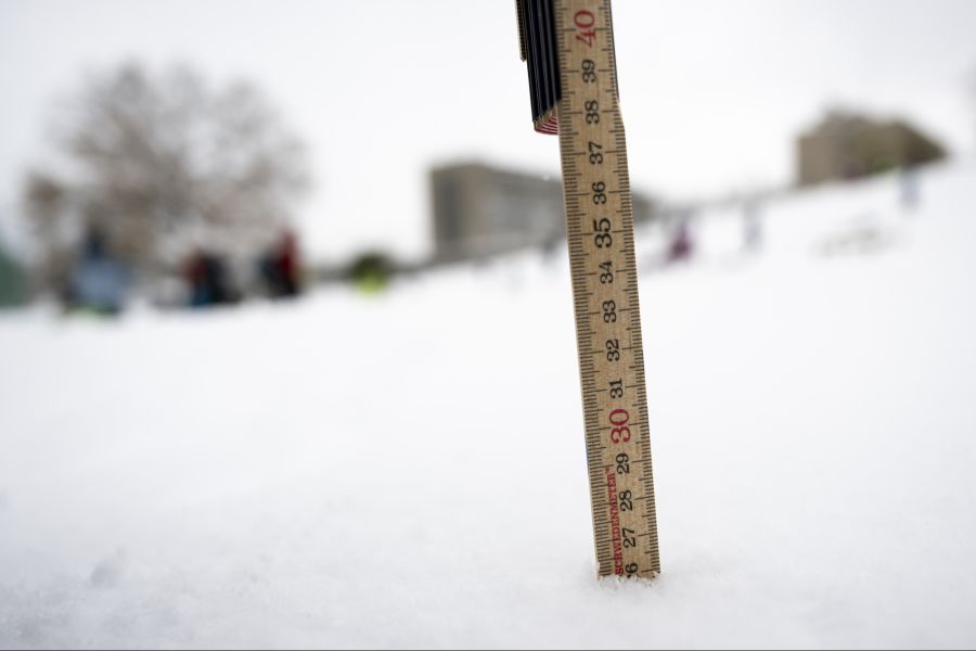 In den Bergen fällt teilweise bis zu 40 Zentimeter Neuschnee.