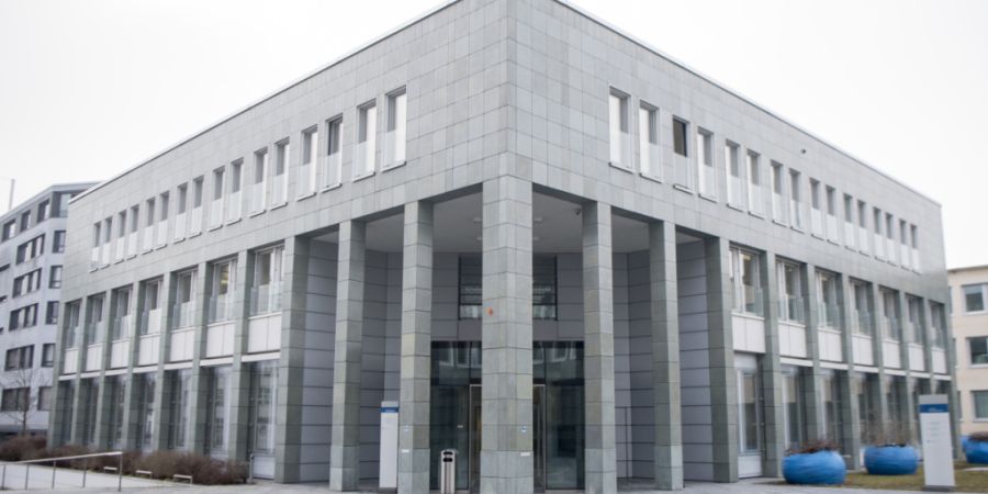 Am Strafgericht Zug beginnt am Mittwoch die Verhandlung gegen einen 31-jährigen Mann, dem die Staatsanwaltschaft versuchten Mord vorwirft. (Archivbild)