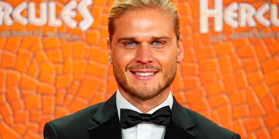 Rúrik Gíslason, ehemaliger isländischer Fussballspieler, gewann schon «Let's Dance», mischte Quizshows auf und ist bald als charismatischer Hundetrainer in einer Komödie zu sehen. (...