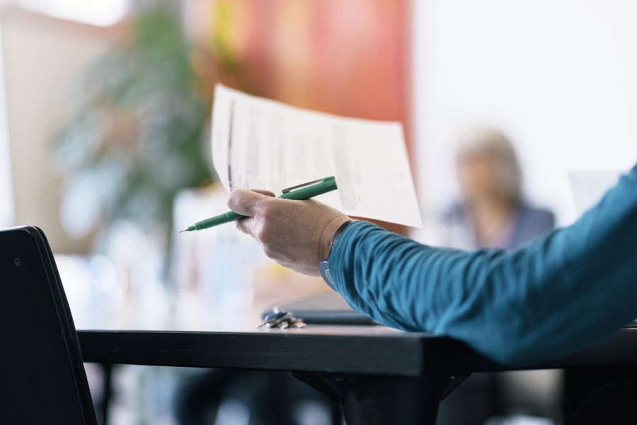 ... Behördenformulare ausgefüllt ...