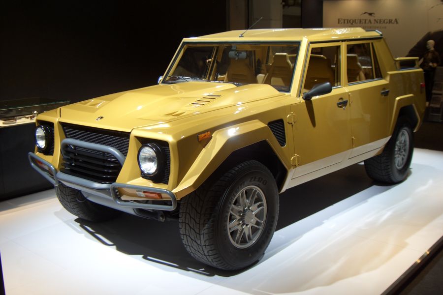 Lamborghini LM002