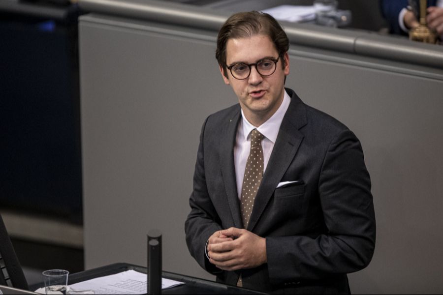 Allgemeinmediziner Stephan Pilsinger rät angesichts der Wiesn bei «Focus» zur Impfung in Deutschland. Er ist auch Mitglied des Bundestages (CSU).