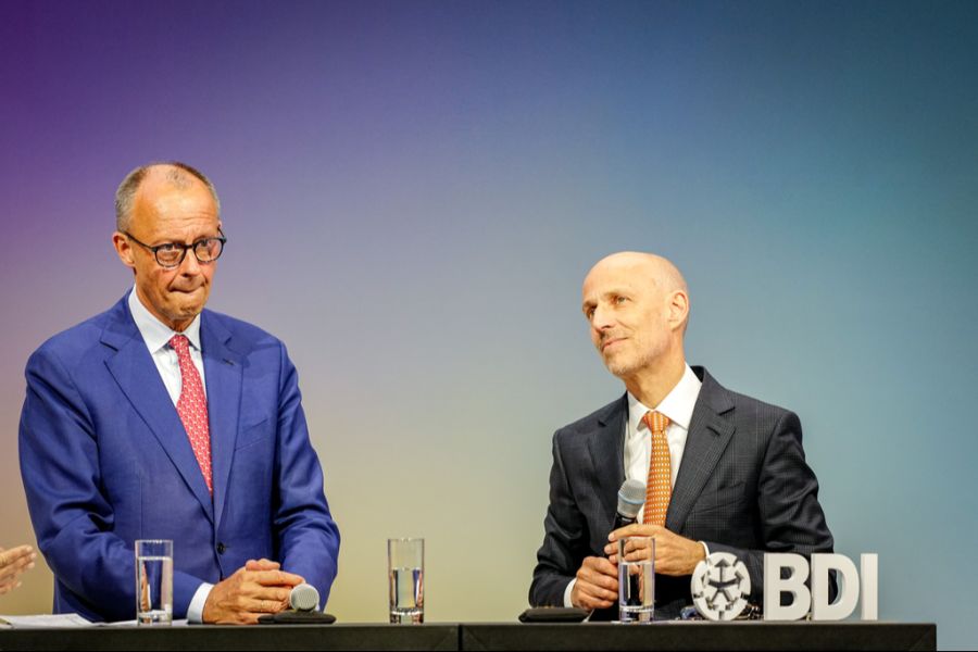 Der Präsident des deutschen Industrieverbands (BDI), Peter Leibinger (rechts), sieht die deutsche Industrie «im freien Fall».