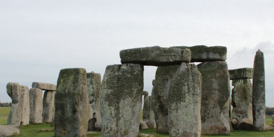 ARCHIV - Die Kultstätte Stonehenge. Foto: Charlotte Zink/dpa (Archivbild)