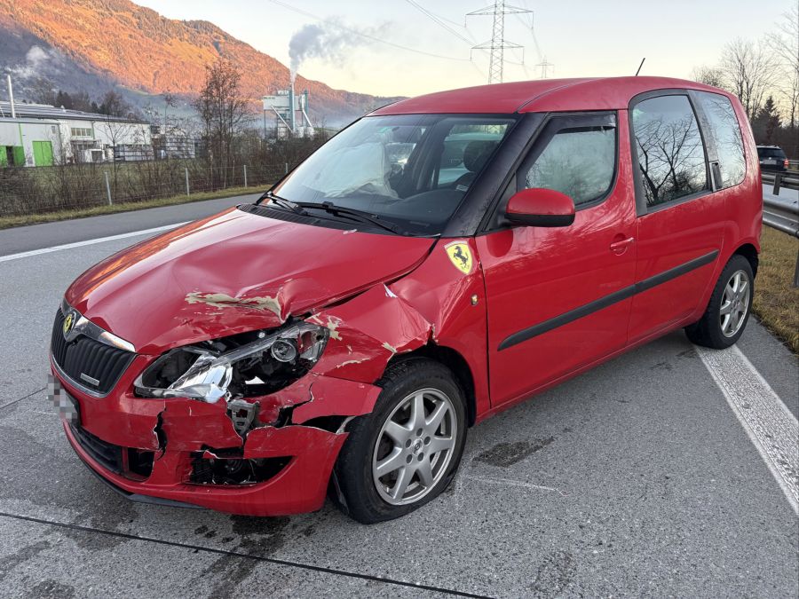 Bei der Kollision entstand Sachschaden.