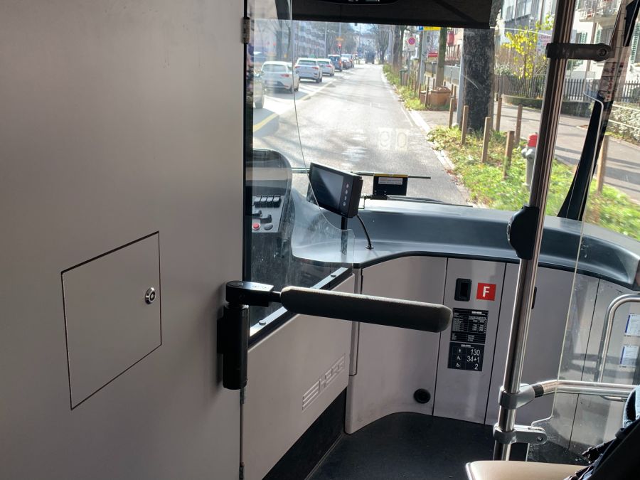 Geht die vorderste Tür ständig auf und zu, ist das Fahrdienstpersonal einem Warm-Kalt-Wechsel ausgesetzt.