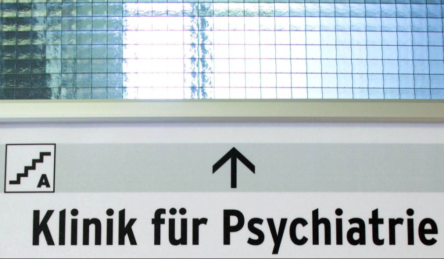 Deswegen ist die 40-Jährige ihren Job in der Klinik los und hat nun eine Strafanzeige am Hals. (Symbolbild)