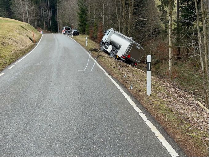 Der Fahrer wurde nicht verletzt. Kapo AR
