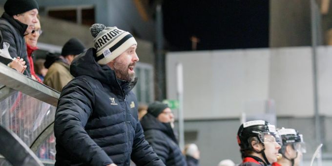 Der EHC Thun steckt im Kampf um die direkten Playoff-Plätze. EHC Thun