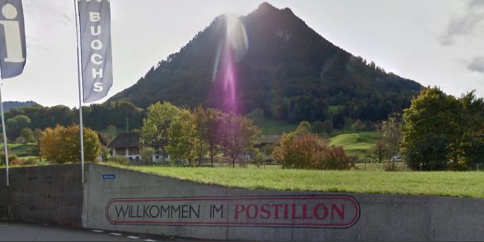 Geflüchtete scheinen für viele Anwohner im Postillon nicht willkommen zu sein. postillon flüchtlinge