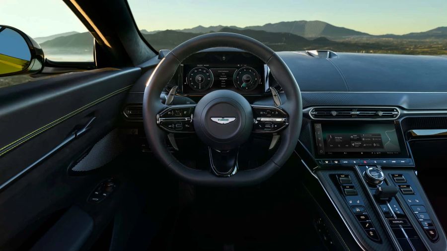 Hochwertiger Innenraum im Roadster Aston Martin Vantage.